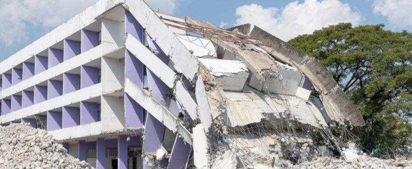 Can a Building Collapse From Foundation Issues?